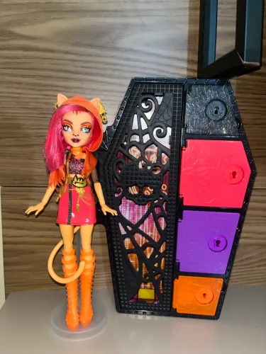 Toralei G3 skulltimate neon frights