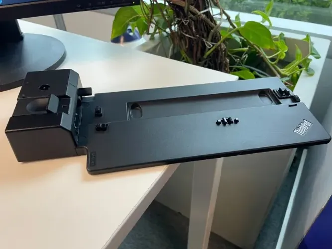 Lenovo ThinkPad Ultra Docking Station 40AJ - Original