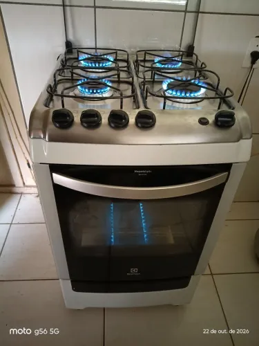 Fogão eletrolux com acendedor automático (total) Entrego se precisar