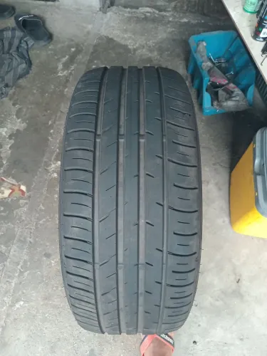Pneu aro 17 ( golf /corolla )