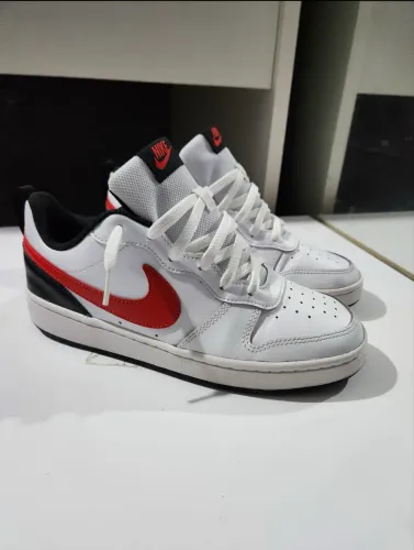 Tênis Nike Court Borough