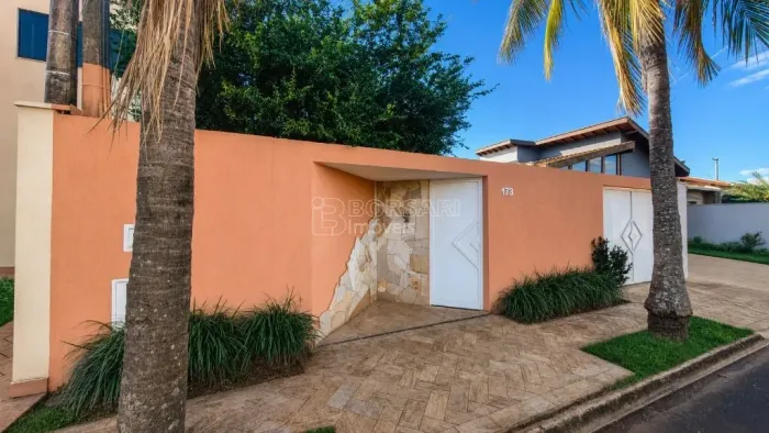 CASA CONDOMINIO FLAMBOYANTS