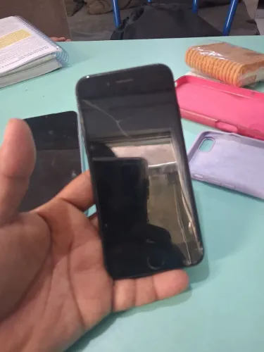 Vende se IPHONE 7