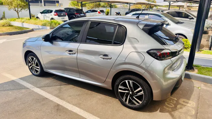 Peugeot 208 Griffe 1.0 Tubo Flex 5P Aut. 2024