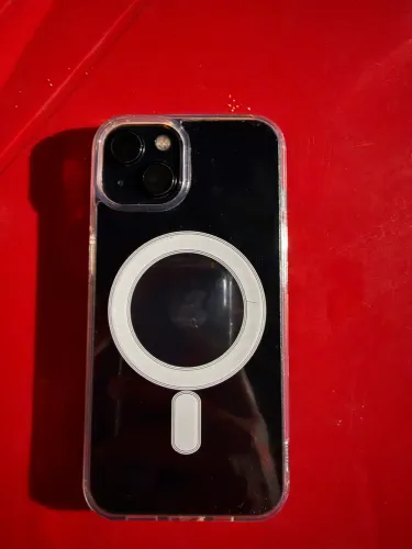 Celular iPhone 13  128 GB porcentagem da bateria 83%