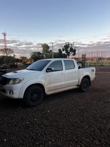 Toyota Hilux CD SRV D4-d 4X4 3.0 TDI Diesel AUT 2015