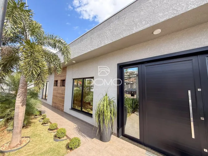 Casa com 3 quartos, suíte, piscina aquecida no Parque São Paulo - Cascavel