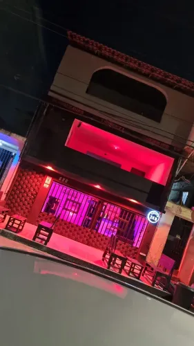 SOBRADO GRANDE ESCRITURADO - TROCO POR CARRO!