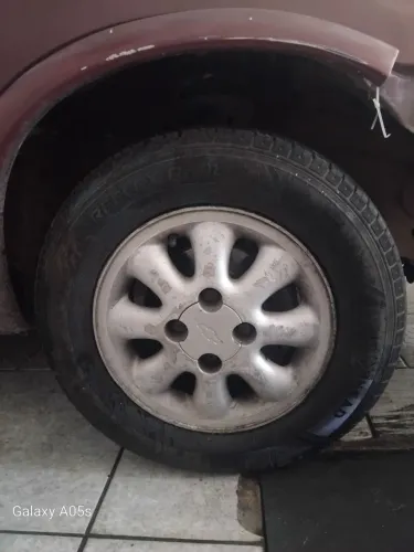Rodas 13 com pneus novos 