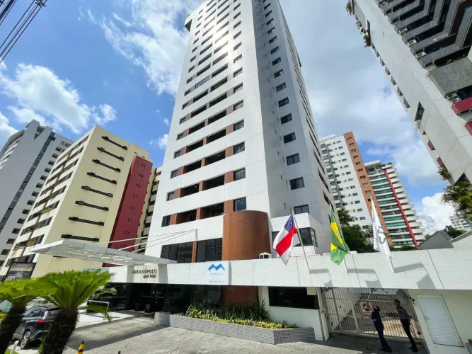 Flat Adrianópolis - 47m² Mobiliado no 10º Andar com 1 Vaga