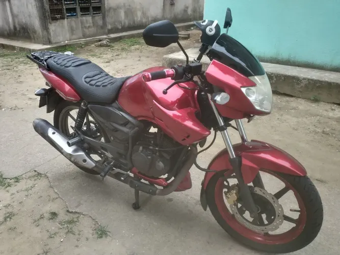 Dafra Apache 150