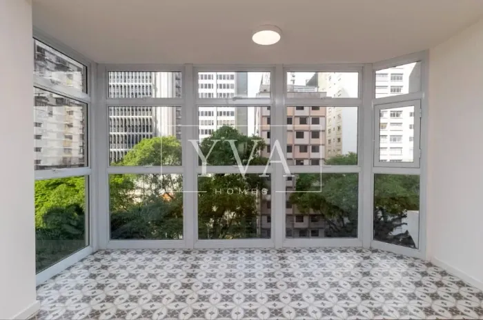 Jardins | Apartamento com 141.32 m², 3 quartos sendo 3 suítes todo reformado e à venda no 