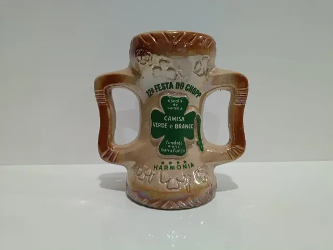 Caneca antiga Chopp de porcelana Camisa Verde e Branco