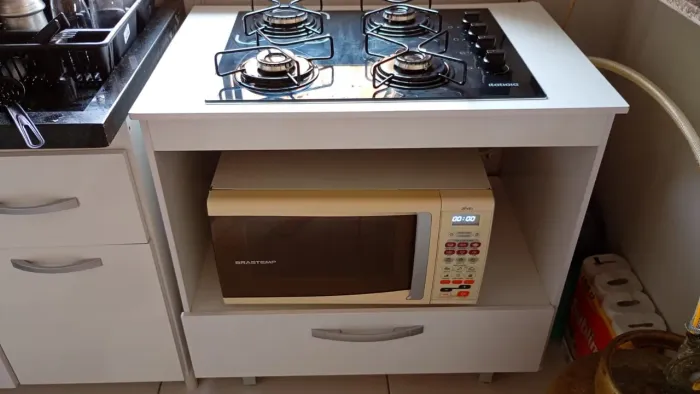 Vende-se fogão coketop 650 4 dias de uso sem o micro-ondas