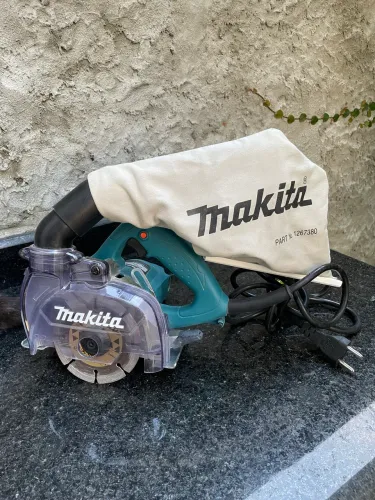 Serra Mármore Makita 4100KB c/ coletor de pó e 1450W praticamente nova!