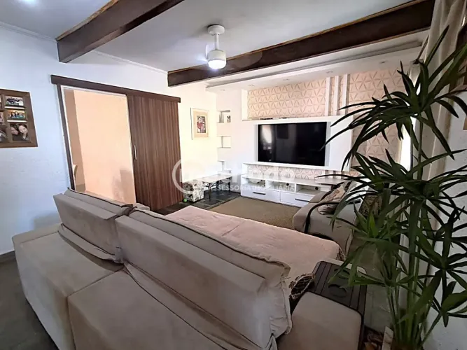 Excelente casa térrea residencial/ comercial com 4 dormitórios e 4 banheiros, no Parque In