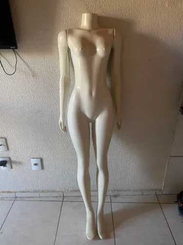 Manequim feminino