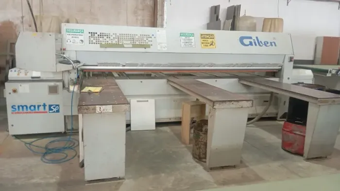 Seccionadora Giben modelo Smart SP com pinças. Corta 04 chapas de 15mm. Pronta entrega.