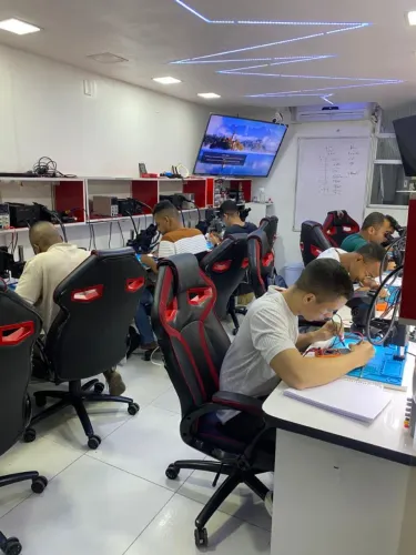 Curso de manutenção de celulares