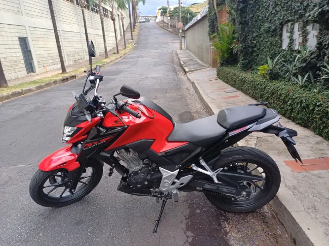 CB TWISTER 300 ANO 2024