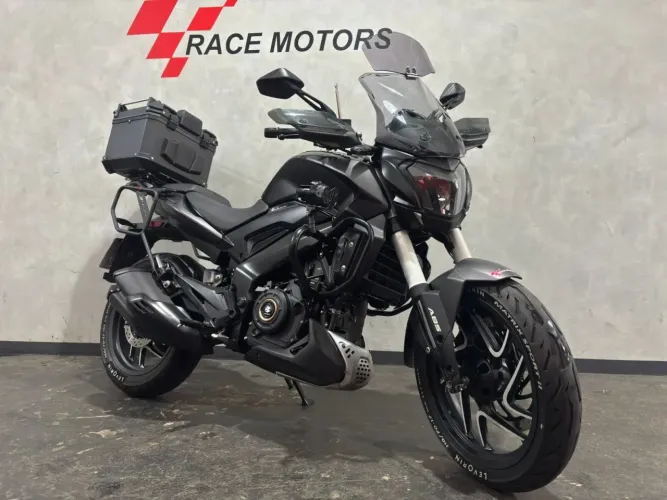 BAJAJ DOMINAR 400 PRETO 2025