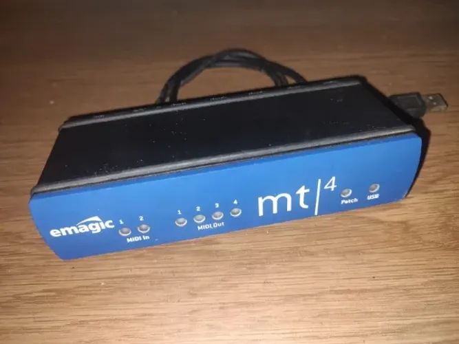 Interface MIDI USB Emagic MT4 compatível com winXP e win98 2 inputs 4 outputs 