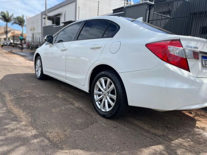 Imagem de Honda Civic Sedan LXS 1.8/1.8 Flex 16V Aut. 4P 2013