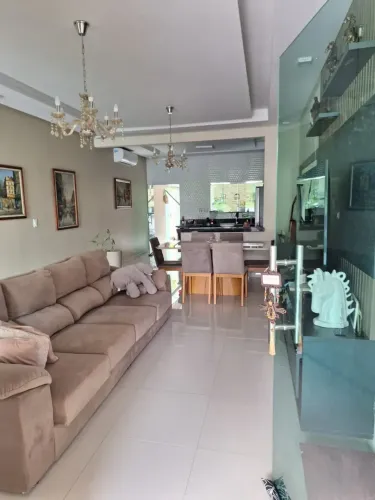 CASA TÉRREA / CONDOMÍNIO QUINTA DAS MARINAS 3 QTOS S/ 2 SUÍTES, PISCINA