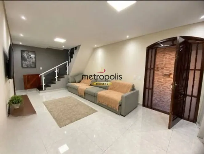 Sobrado com 3 dormitórios à venda, 300 m² por R$ 850.000,00 - Vila Assis Brasil - Mauá/SP