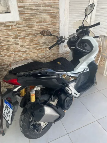 Moto Honda ADV 150 - Em perfeitas condições! 