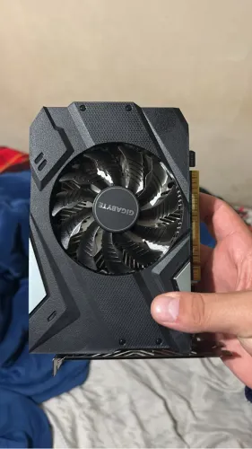 Placa de video Gigabyte Nvidia GTX 1650 D6 OC 4G, 4GB GDRR6, 2.0 - GV - N1656OC - 4GD