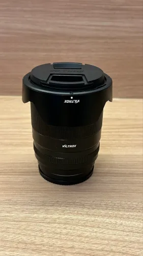Lente Viltrox 13mm f1.4 E Mount