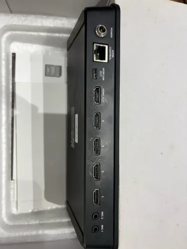 Vendo mesa de corte ATEM MINI - para áudio e vídeo
