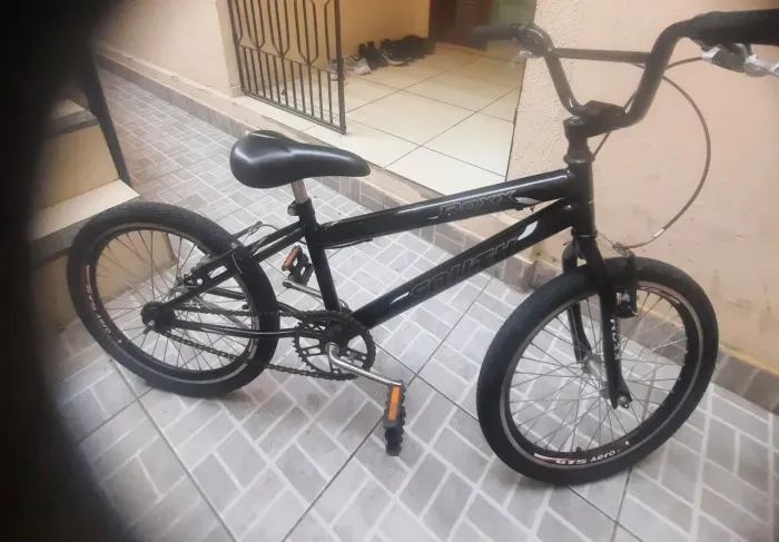 Bicicleta aro 20 BMX