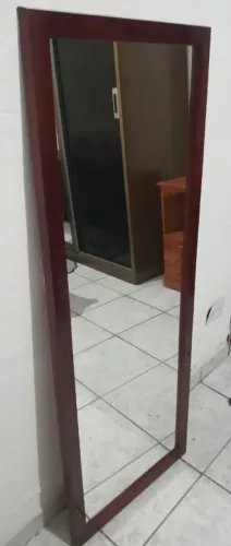 Espelho com moldura