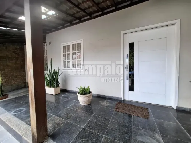 Casa duplex de 3 quartos no condomínio Village Timbaúba, com 193m²
