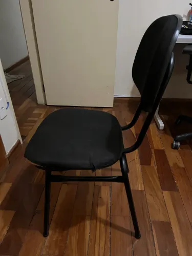 Vendo cadeira fixa estofada