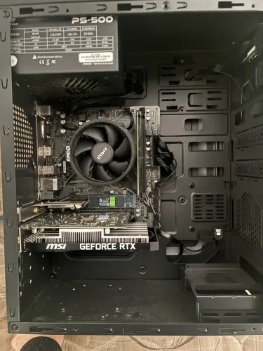 Pc gamer montei esse ano no finalzinho de janeiro tá bem novo