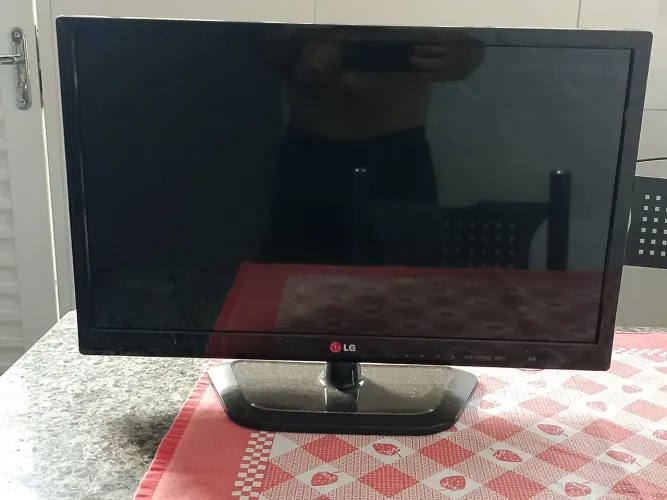 TV Minitor LG 22°....Novinho>