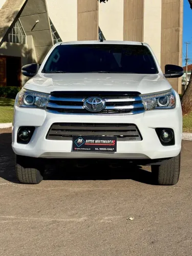 Toyota Hilux CD SR 4X4 2.8 TDI Diesel Aut. 2017