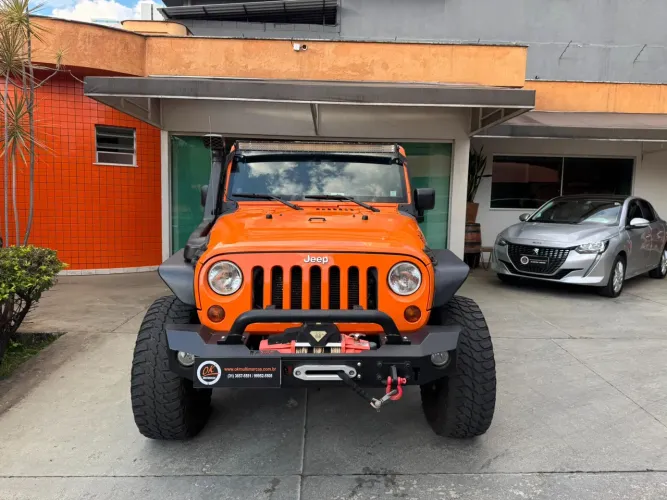 Jeep Wrangler Unlimited Sport 3.6 V6 284cv 4P 2013
