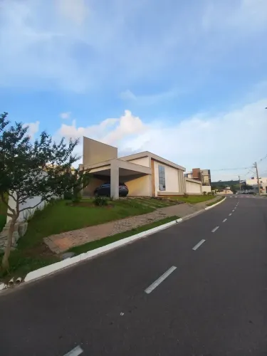 Casa de condomínio para venda com 232 metros quadrados com 3 quartos