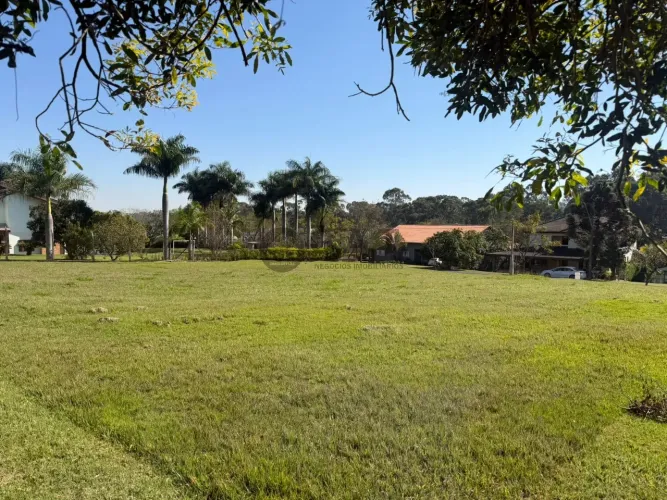 Terreno de 1.000m² no Condomínio Vale do Lago em Sorocaba-SP: sua oportunidade de construi