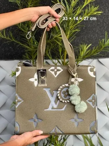 Bolsa Louis Vuitton Quadrada Frequenciada Chaveiro
