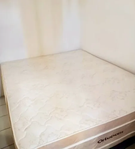 Cama casal Ortobom usada