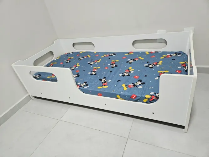 Cama montessoriana 