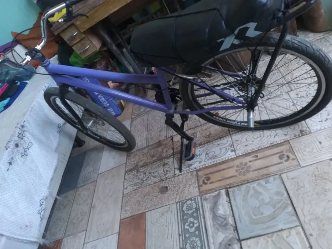 Vendo bicicleta aro 24 arrumadinha é só me chamar