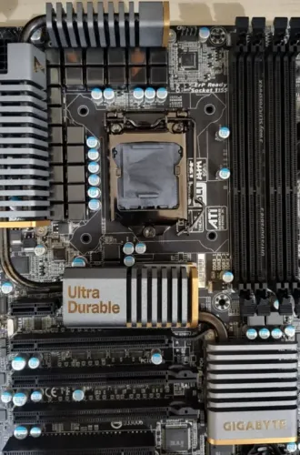 Placa mãe Gigabyte GA-Z68X-UD7-B3 - Semi Nova