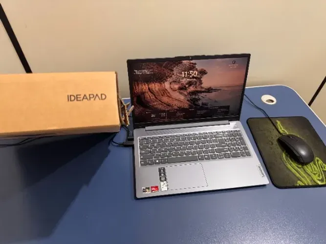 Lenovo IdeaPad Slim 3 Touchscreen Tela IPS Ryzen 7
