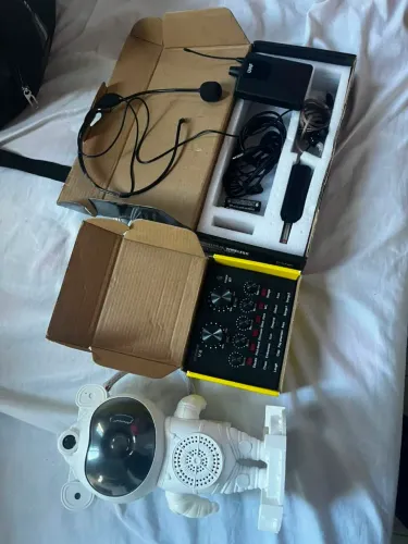 Vendo microfone e mesa profissional